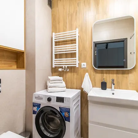 Glow - Amazonia Jagiellonska Апартаменты *